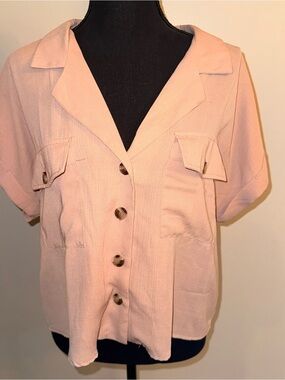 Classic Short-Sleeve Button Front Blouse in Blush Pink